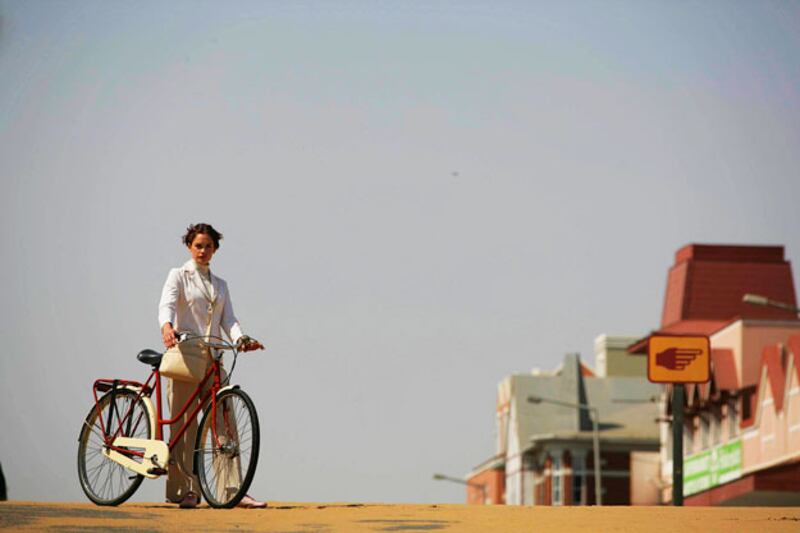 galleries/2009/11/11/gilding-the-em-prisoner-s-em-cage/prisoners-1b_zdxajk