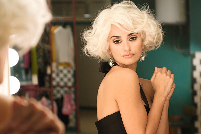 galleries/2011/11/18/pedro-almodovar-archives-book-penelope-cruz-antonio-banderas-photos/broken-embraces1-almodovar-book_o2cr5l