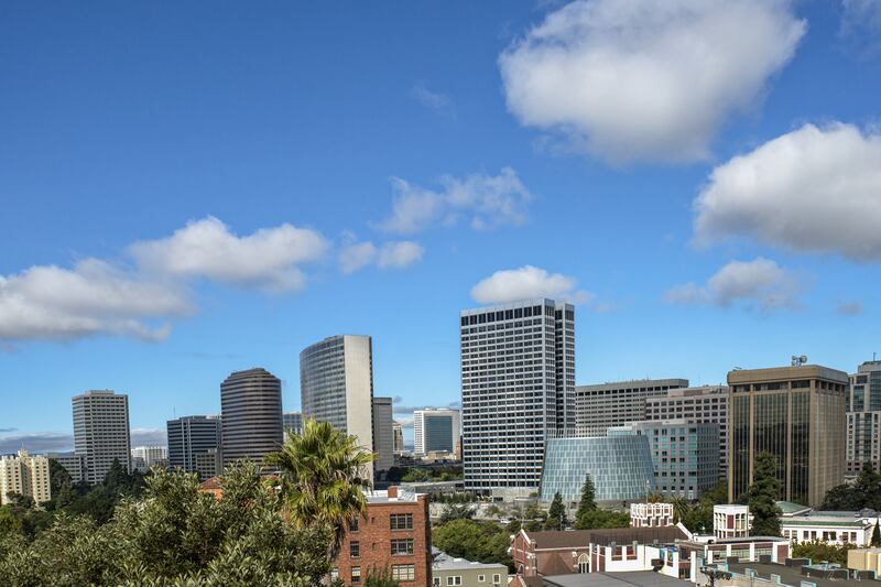 galleries/2014/02/14/best-cities-to-find-love-and-stay-in-love-photos/city-love-oakland_bdifho