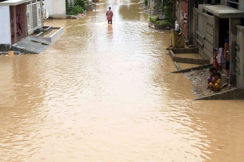 galleries/2013/08/09/week-in-photos-august-9-photos/130809-wip-pakistan-monsoon_pbhgzr