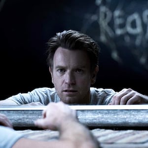 191104-schager-doctor-sleep-tease_lavges