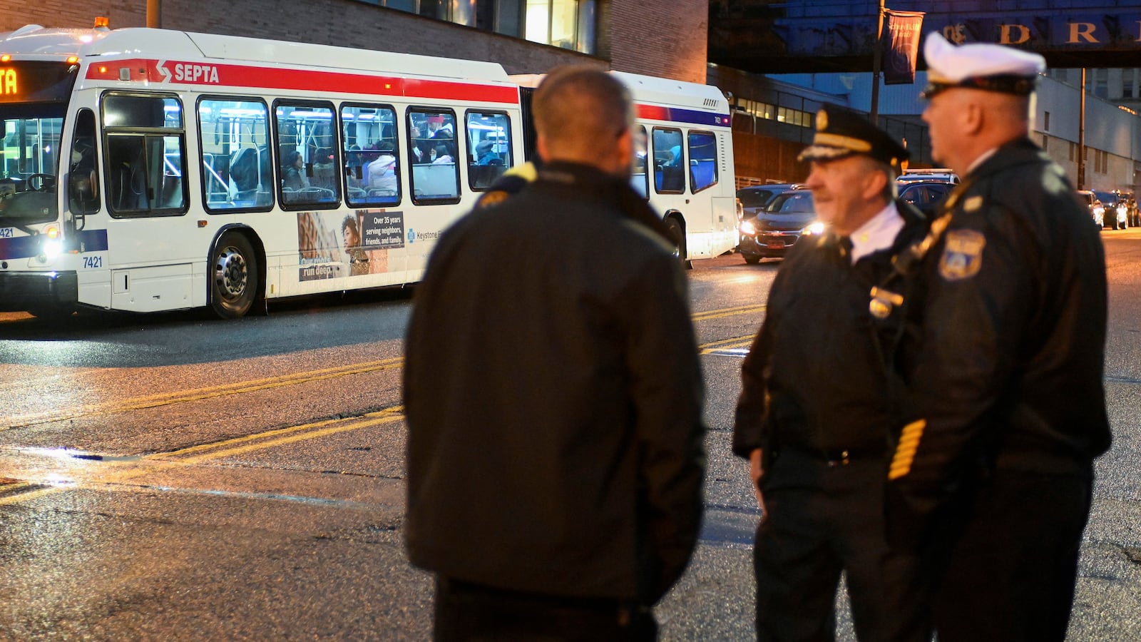 2022-11-16T131404Z_775116827_RC2ZMX9HD91U_RTRMADP_3_USA-IMMIGRATION-TEXAS_u0w0my