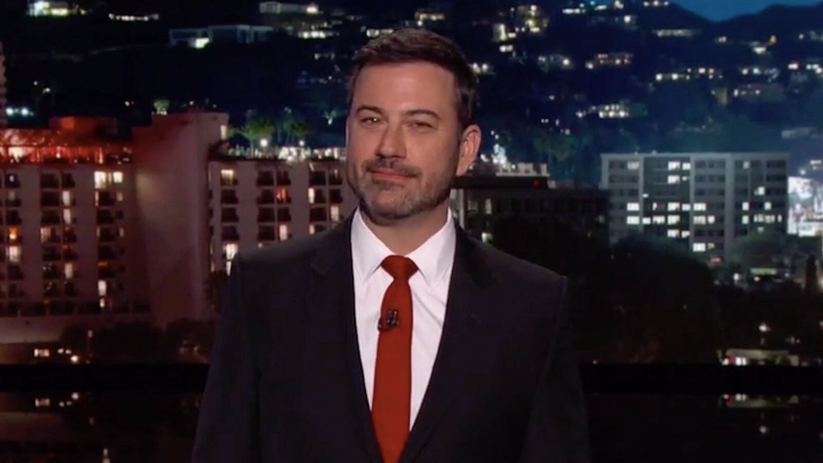 articles/2017/01/03/jimmy-kimmel-mocks-mariah-carey-s-new-year-s-eve-fail-the-perfect-ending-to-2016/170102-wilstein-kimmel-mariah-carey-tease_hakf2m