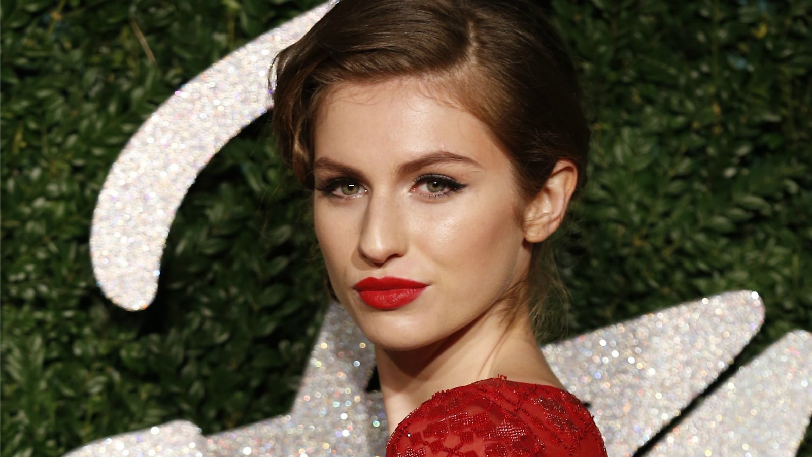 cheats/2015/08/09/annie-lennox-daughter-in-kayak-accident/150809-tali-lennox-cheat_n2wfks