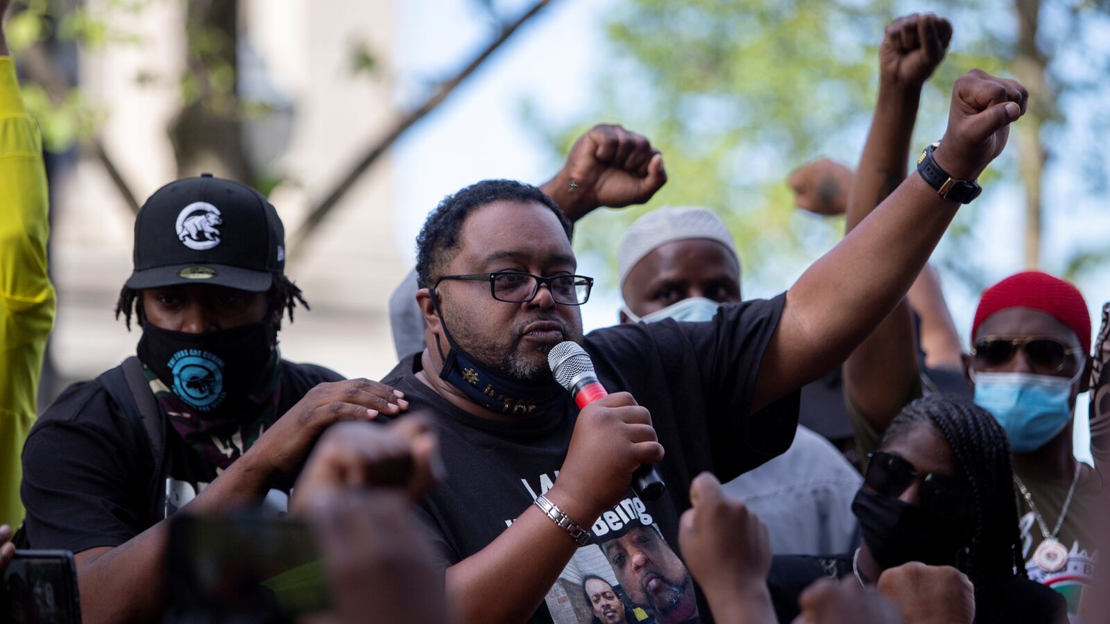 2020-08-29T235800Z_1063883585_RC2ZNI9RFH06_RTRMADP_3_GLOBAL-RACE-USA-WISCONSIN_s8lnkt