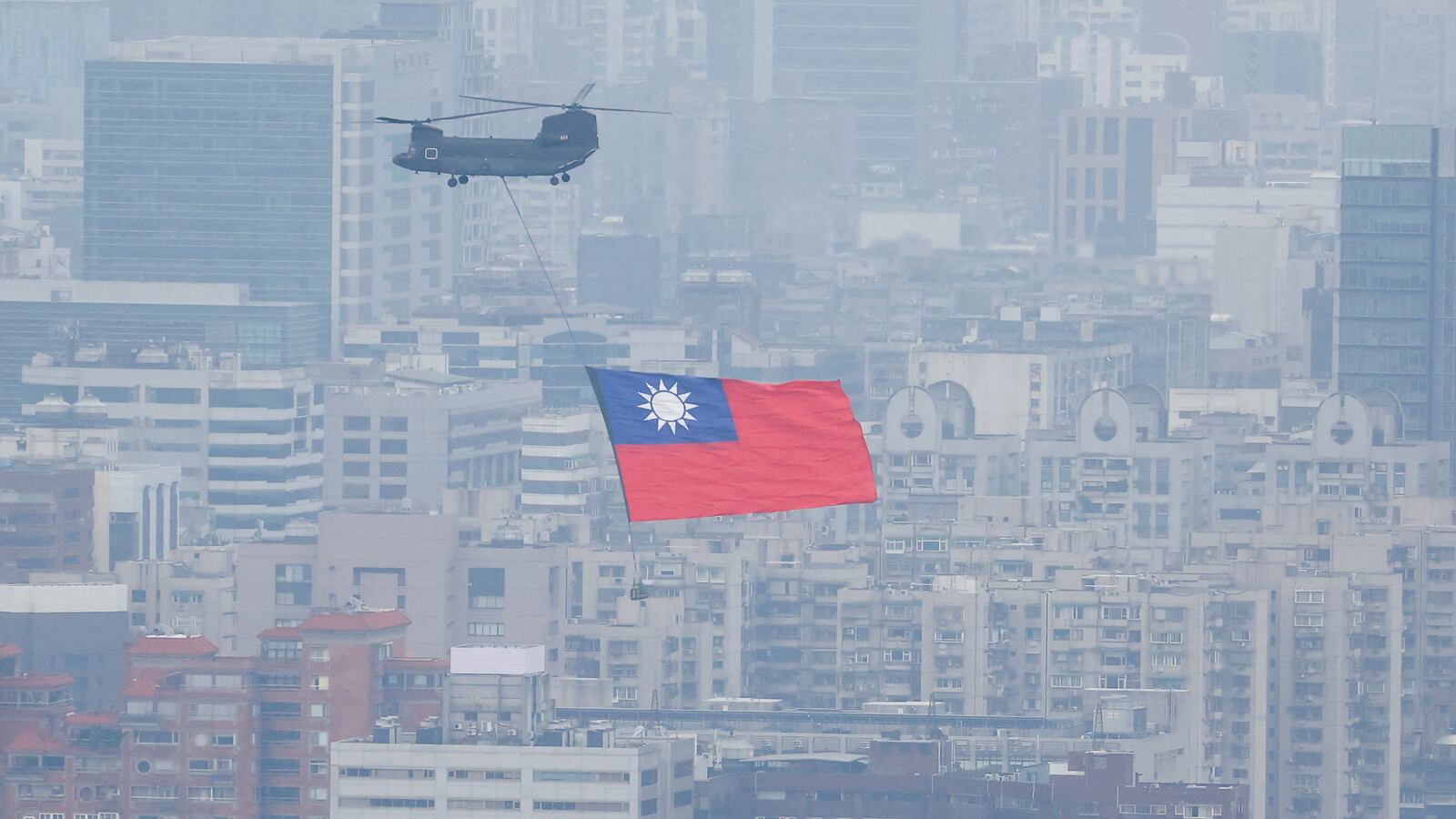 2022-10-10T060841Z_2141827647_RC21YW9WZBFW_RTRMADP_3_TAIWAN-POLITICS_fmytlp