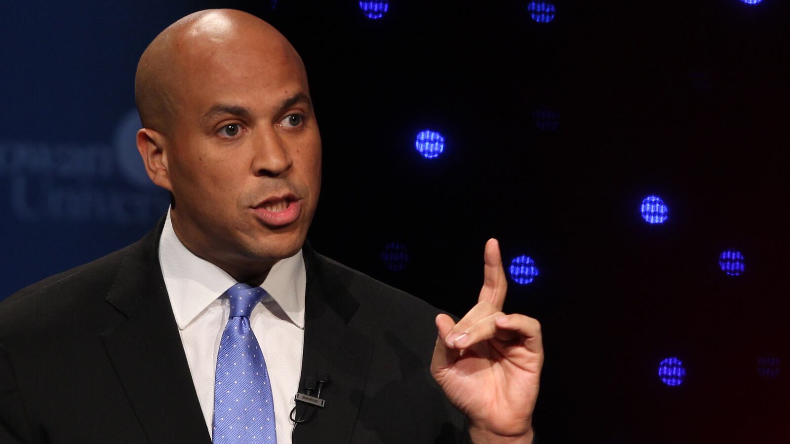 cheats/2013/10/10/cory-booker-s-father-dies-at-76/131010-booker-dad-cheat_xpqstt