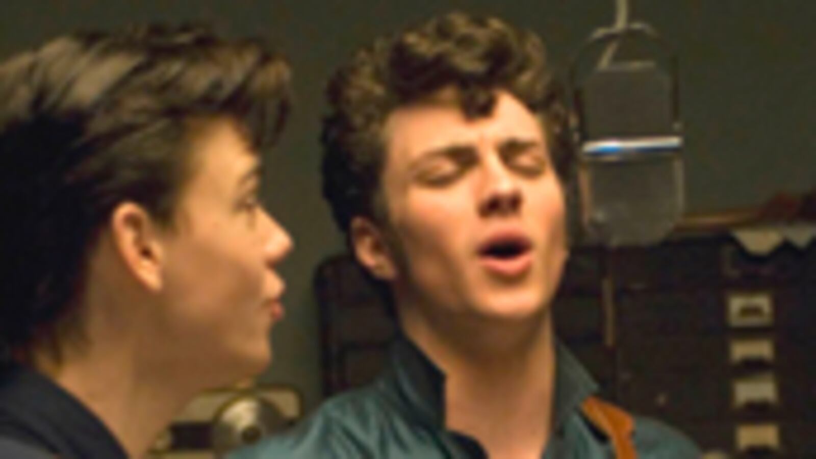 articles/2010/10/08/nowhere-boy-judah-friedlanders-new-book-and-more-yes-list-culture-picks/lennon_sajauq