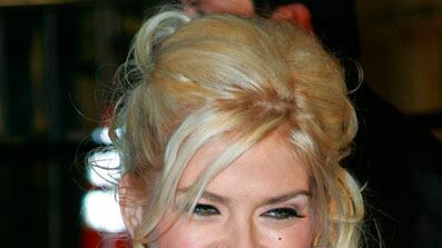 cheats/2009/10/16/why-anna-nicole-skipped-rehab/anna-nicole-smith-1_vrvup3