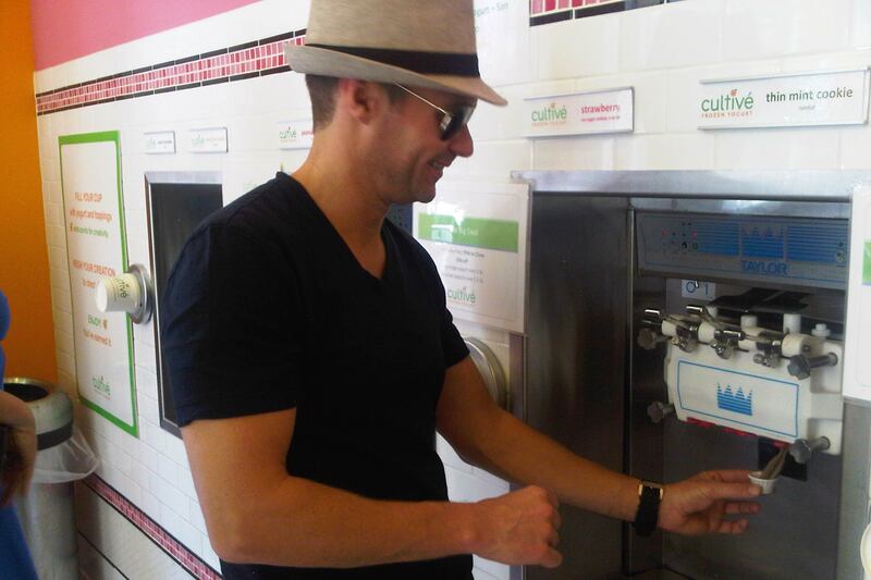 galleries/2011/07/10/best-celebrity-twitter-pictures/seacrest-best-celebrity-twitter-pictures_pp21kz