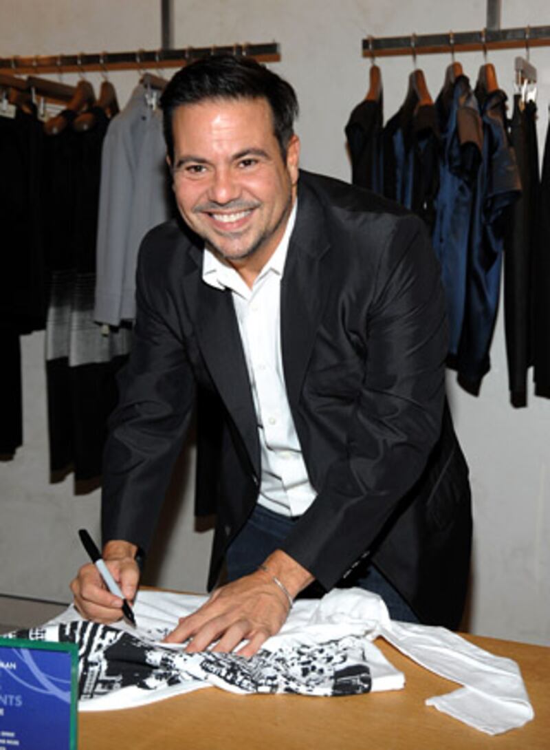 galleries/2009/09/10/fashion-s-night-out/fashions-night-out---narcisco_lmaecw