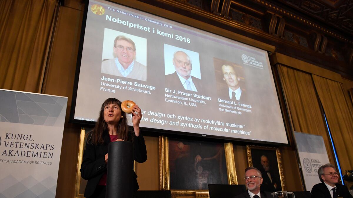 cheats/2016/10/05/tiny-machines-win-nobel-chemistry-prize/161005-nobel-prize-chemistry-cheat_kehi5b