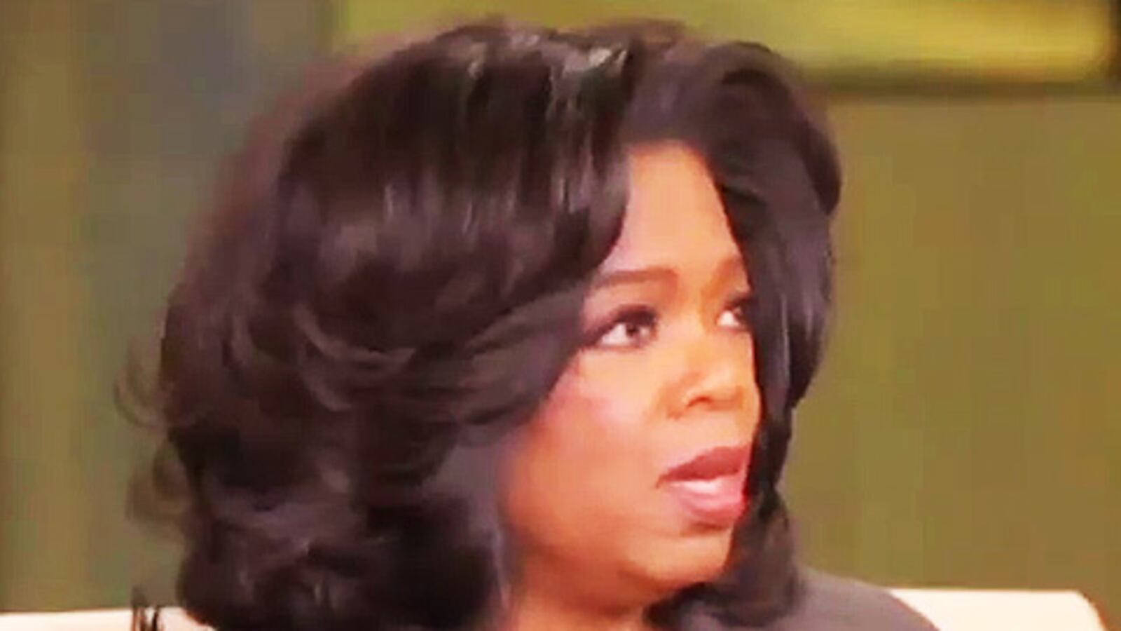 videos/2010/05/12/oprah-emotional-pain-eating/oprah-food_nulsra