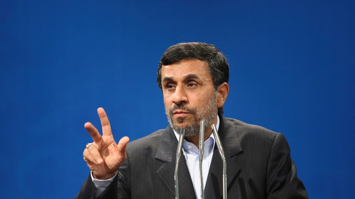 cheats/2012/10/02/iran-plans-to-enrich-uranium/ahmadinejad-iran-nuclear-gelb_mwhw8k