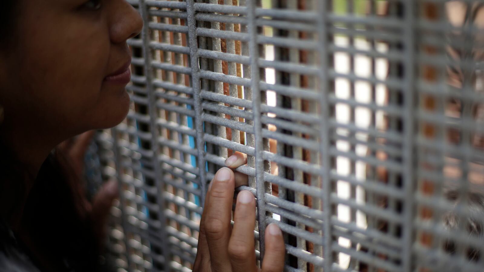 articles/2014/07/14/how-liberal-love-for-the-border-kids-could-sink-immigration-reform/140713-goff-immigration-tease_itpk73