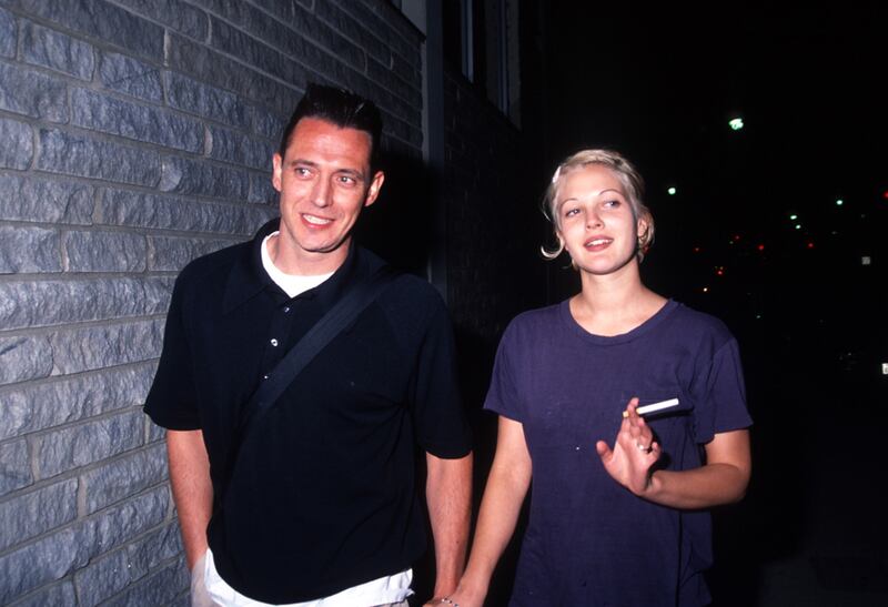 galleries/2012/07/22/alexa-vega-kevin-jonas-more-too-young-to-marry-photos/gal-married-young-5_vgqcvq