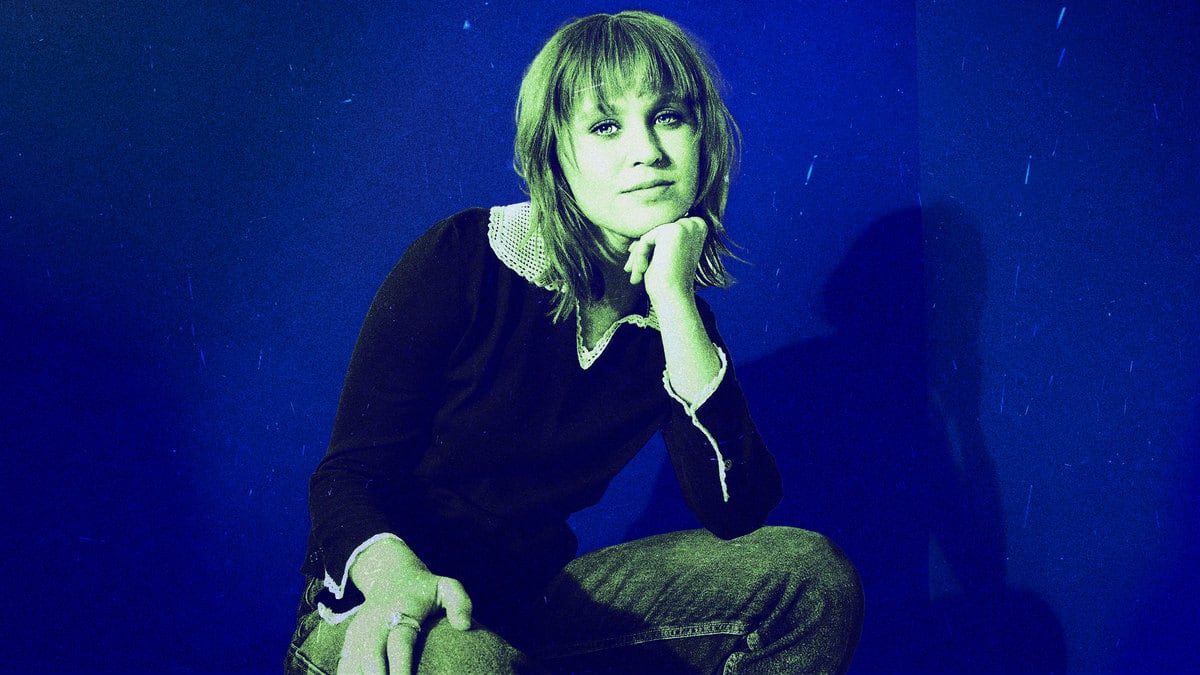 230515-Holmes-Eliza-Scanlen-tease_kvryqa