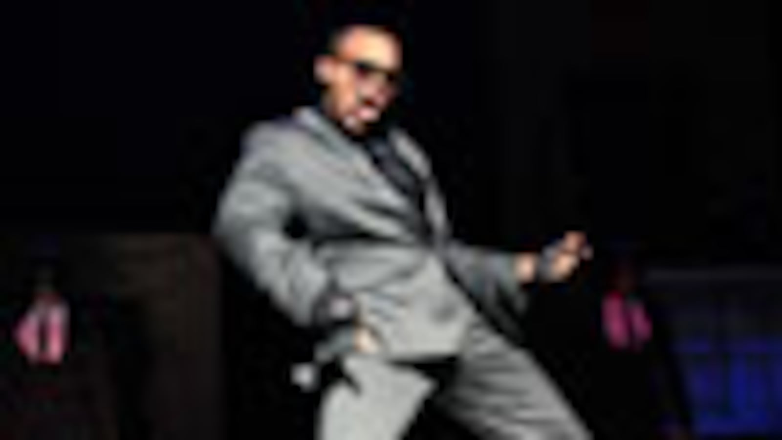 cheats/2011/02/22/chris-browns-stay-away-order-lifted/walls-chris-brown_159458_nhe1u2