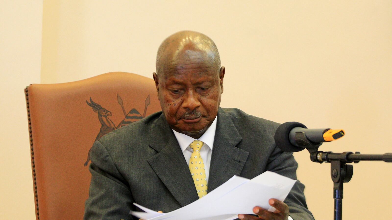 cheats/2014/02/24/uganda-prez-signs-anti-gay-law/140224-uganda-gay-cheat_tqjiua