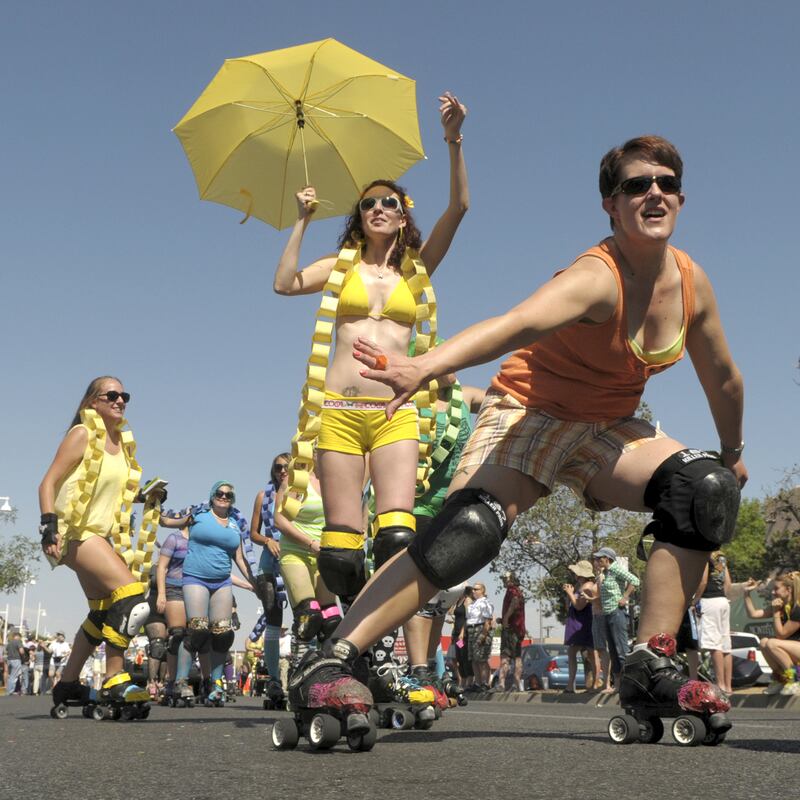 galleries/2013/06/28/the-nine-states-most-likely-to-legalize-gay-marriage-next/130627-new-mexico-gay-pride_svtebc