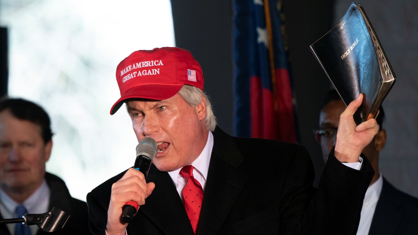 2020-12-02T225254Z_539317041_RC2AFK9IIYVR_RTRMADP_3_USA-ELECTION-GEORGIA_twl34s