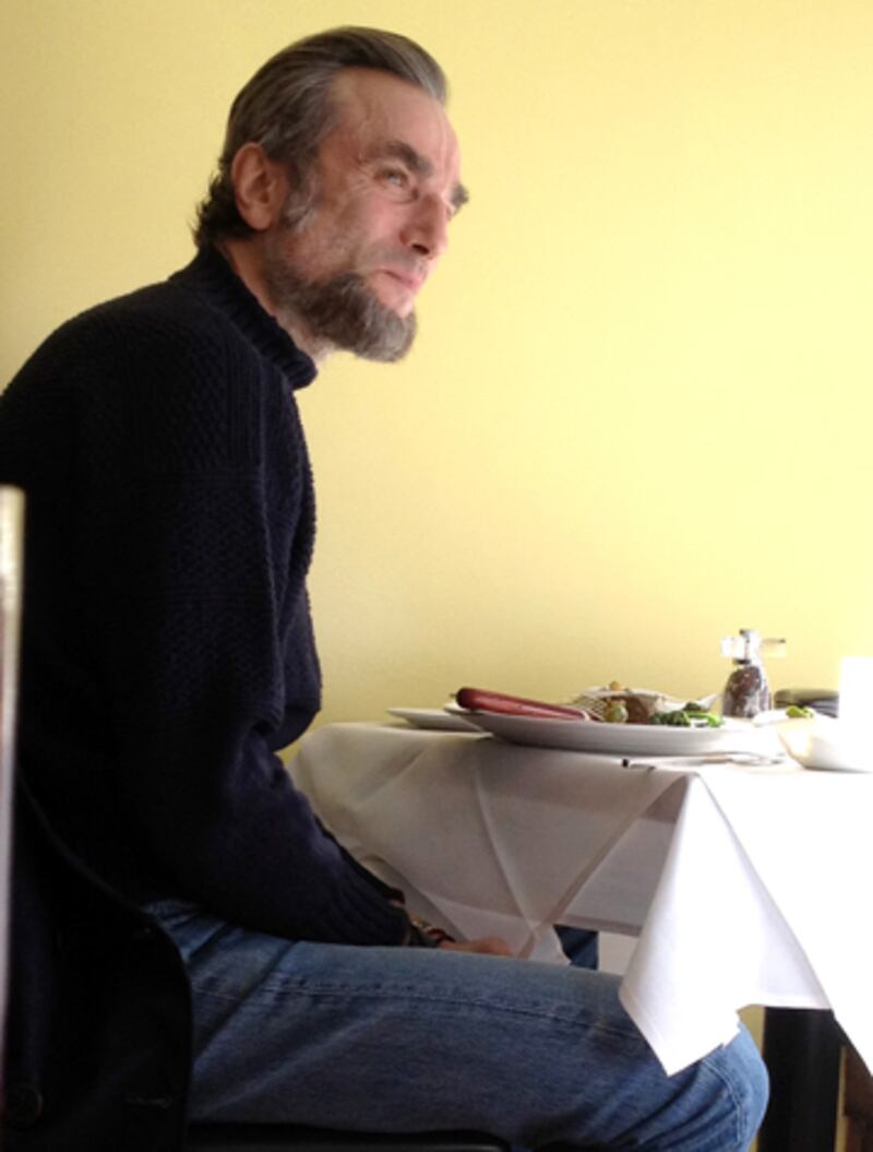 galleries/2011/12/03/honest-it-s-not-abe-daniel-day-lewis-as-lincoln-and-more-photos/daniel-day-lewis-lincoln-look-alikes_e8lia8
