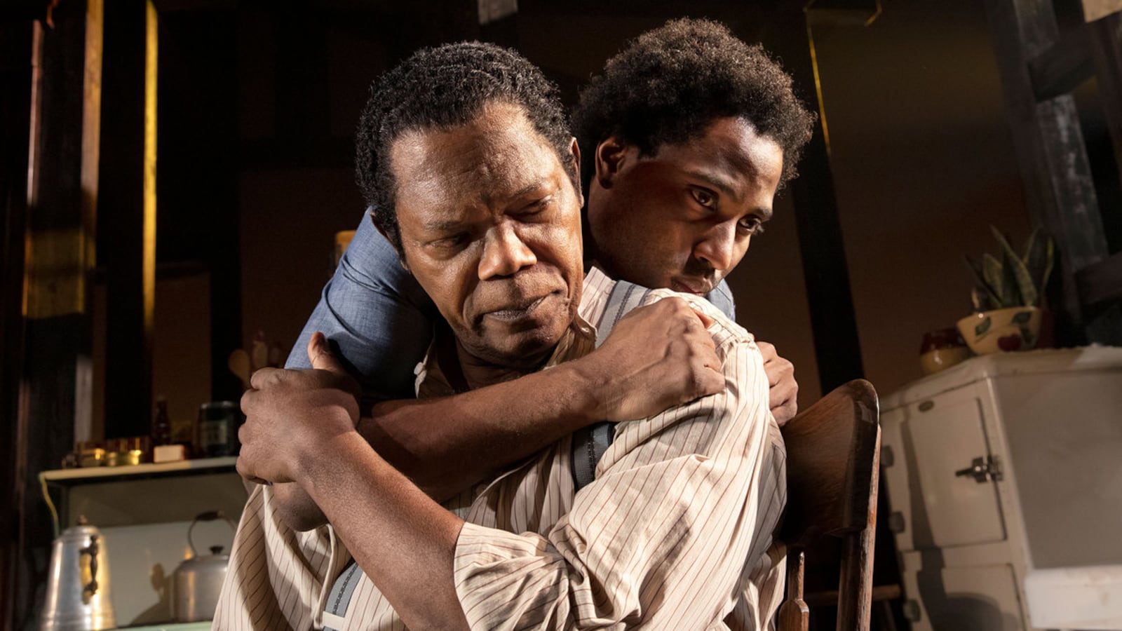 101422-teeman-pianolesson1_xqv7bg