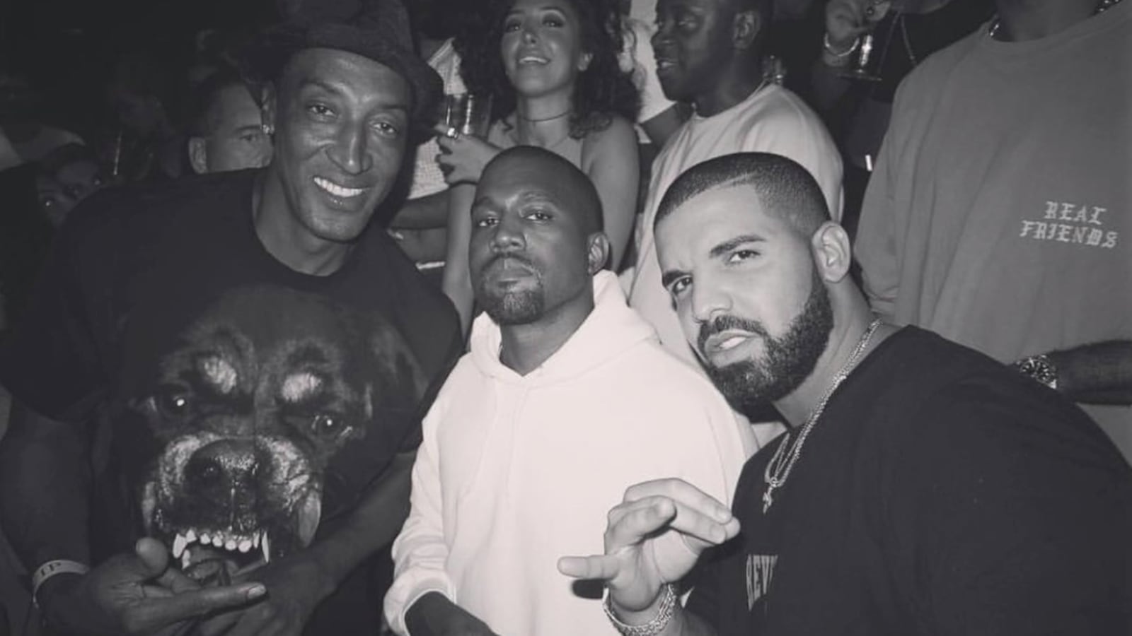 articles/2016/08/02/kanye-and-drake-announce-collaborative-album-to-get-apple-to-acquire-tidal/160801-stern-kanye-drake-tease_hadlme