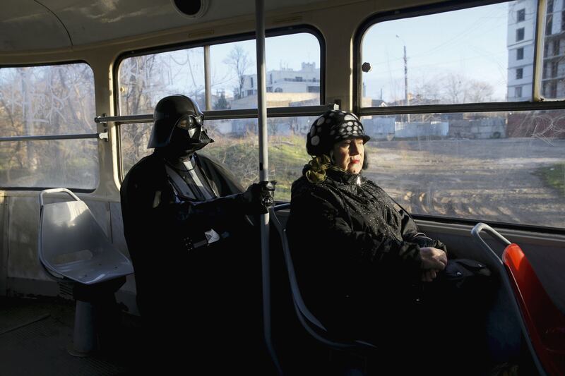 galleries/2015/12/12/a-day-in-the-life-of-ukraine-s-darth-vader-photos/151211-darth-ukraine2_qlp46i