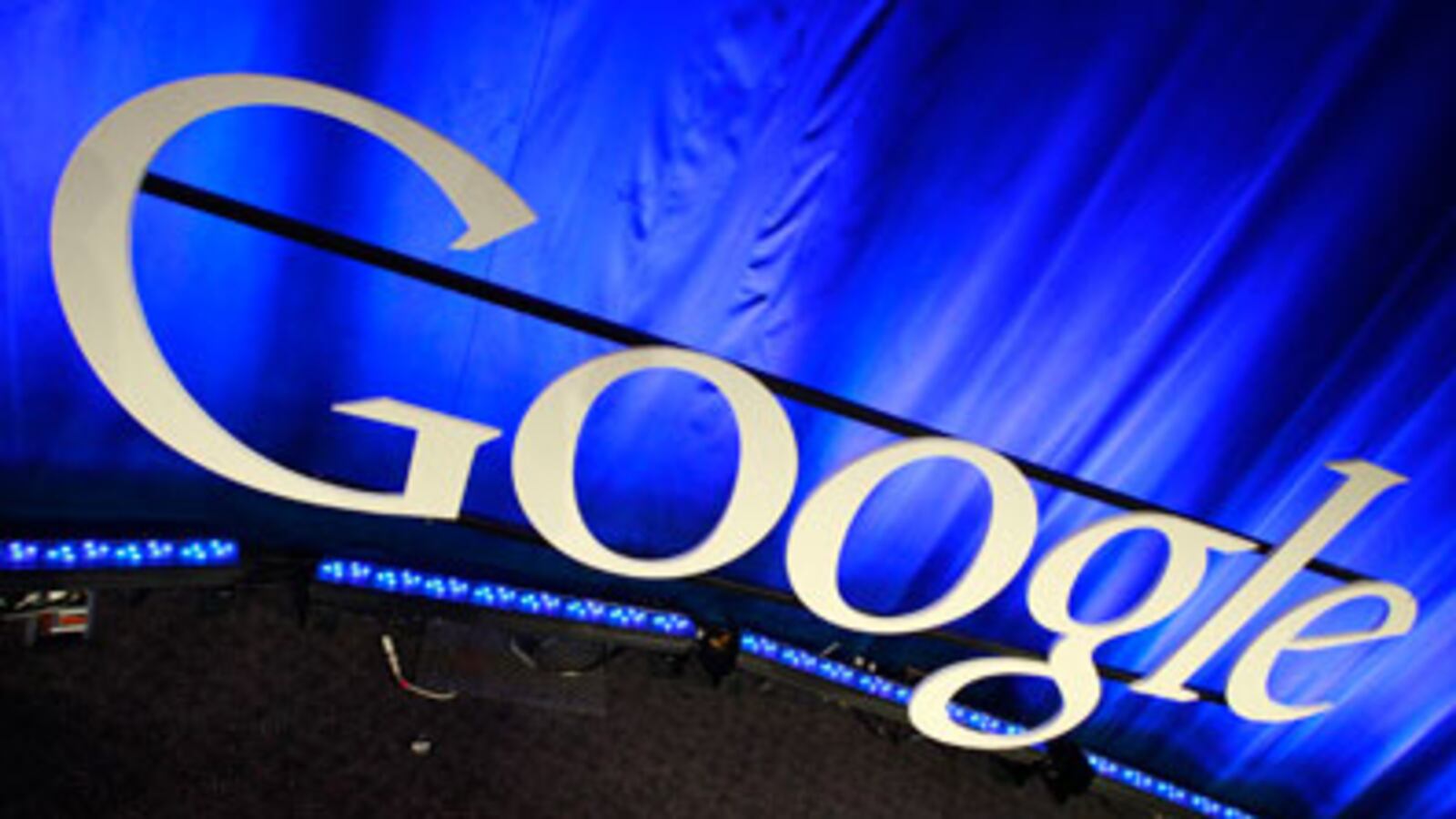 cheats/2010/10/14/google-shares-soar-past-targets/google-2_wvhgju