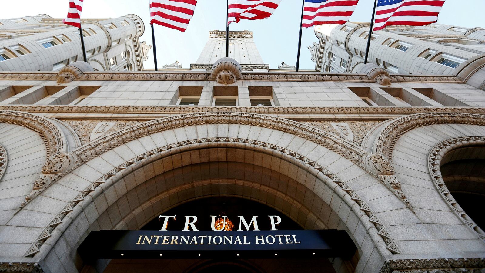 170605-trump-new-hotels-cheat_zhlxuj