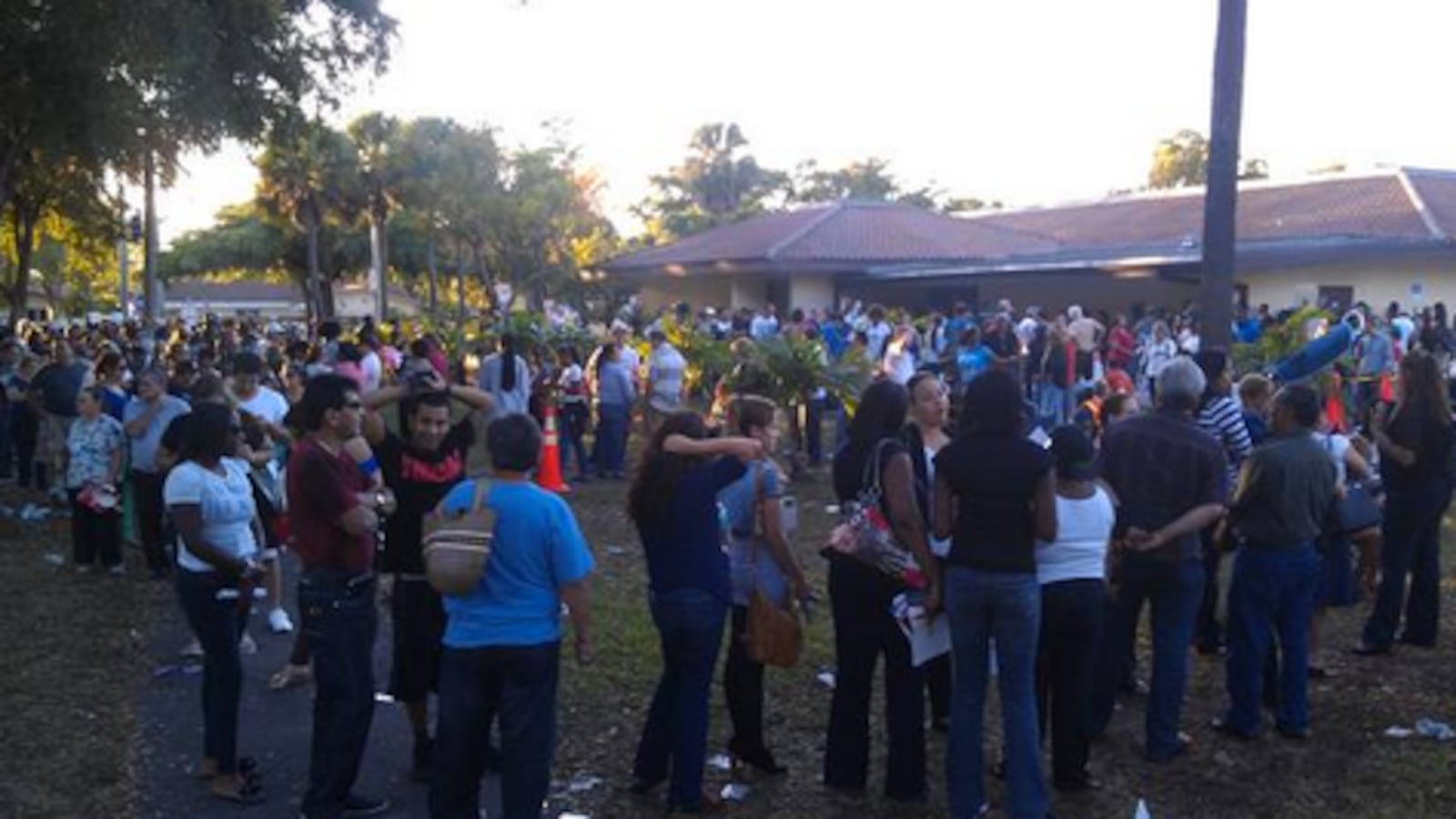 articles/2012/11/05/america-s-disgraceful-voting-system/Screen_Shot_2012-11-05_at_3.19.57_PM_fw7sed