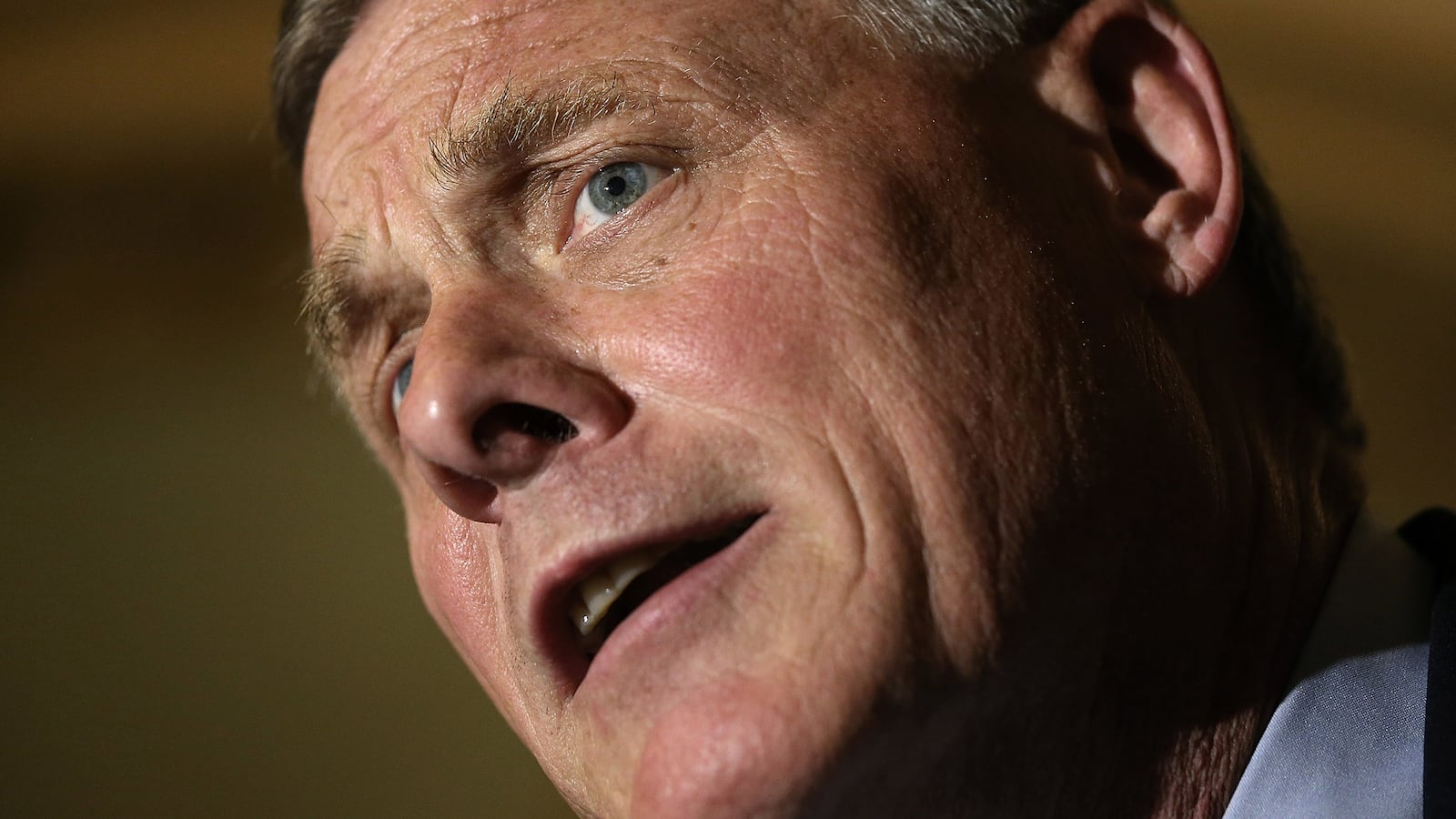 articles/2017/05/12/senator-richard-burr-the-last-man-who-could-stand-up-to-donald-trump/170511-carlson-richard-burr-tease_zgfhkq