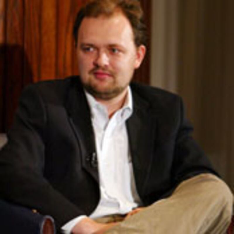 articles/2009/03/16/new-times-columnist-in-stem-cell-quagmire/kinsley-douthat_18024_ms86ex