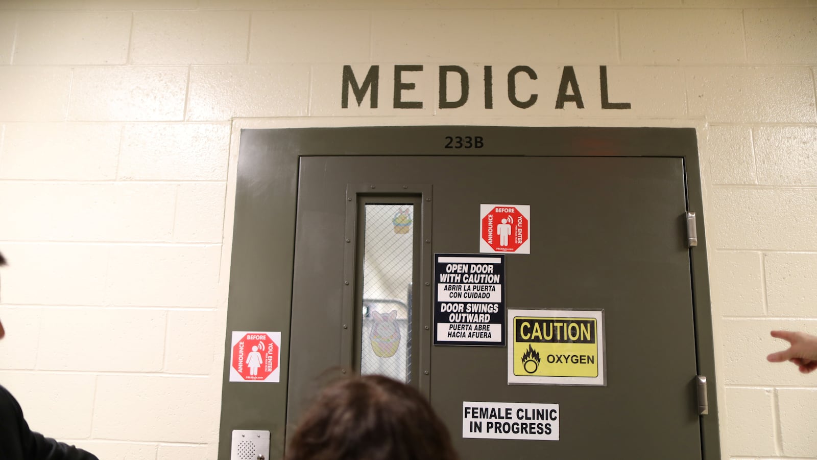 2017-05-01T120000Z_1763609009_RC1F049A3D50_RTRMADP_3_USA-IMMIGRATION-DETENTION_zpn76m