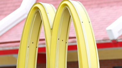 cheats/2010/10/12/happy-meal-goes-six-months-without-mold/mcdonalds_xrbqqs