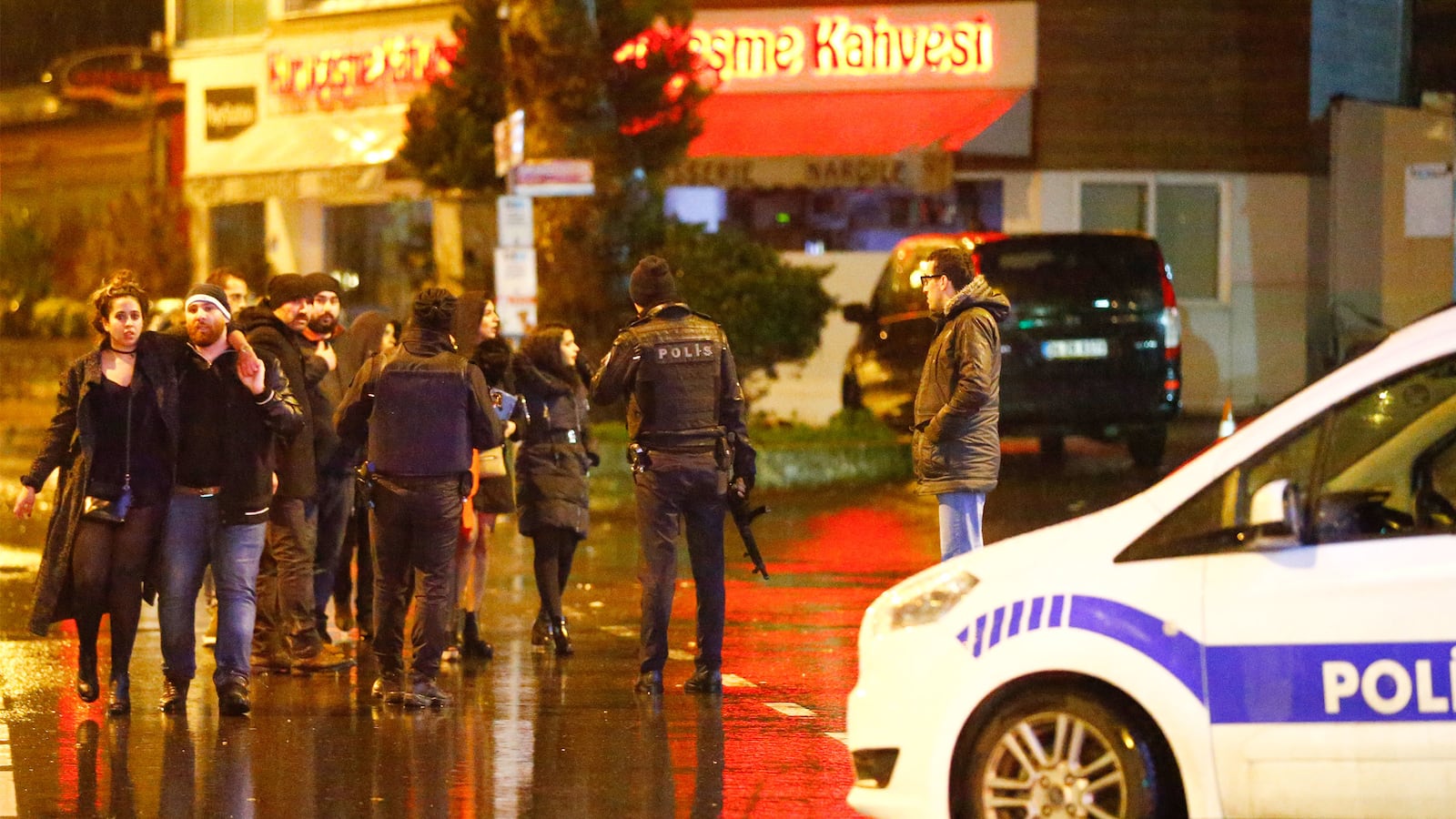 articles/2017/01/01/new-year-revelers-slaughtered-in-turkey-was-shooter-dressed-as-santa/170102-dickey-istanbul-attack--tease_pgbu2f