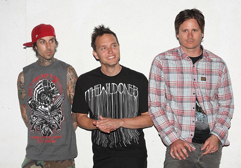 galleries/2010/01/19/who-gave-the-most-to-haiti/celehelp-haiti---blink-182_bfhzdg