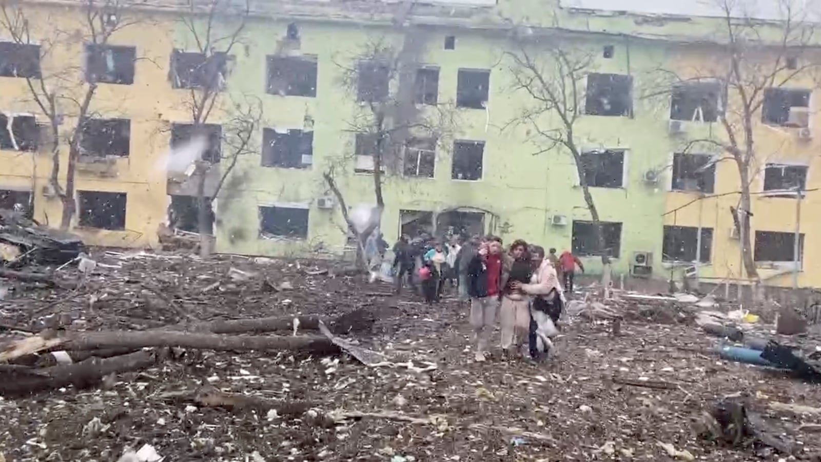 2022-03-09T175359Z_1929532386_RC25ZS92KQLK_RTRMADP_3_UKRAINE-CRISIS-MARIUPOL_dqwr7s