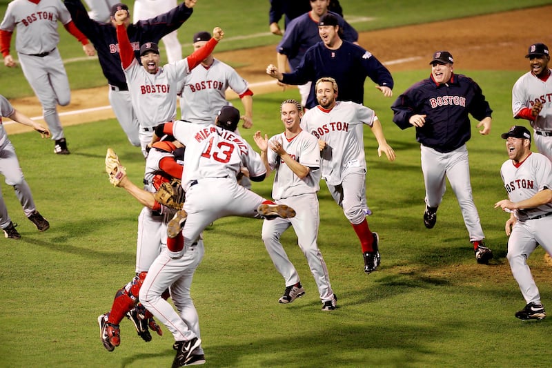 galleries/2013/07/09/andy-murray-ends-britain-s-wimbledon-s-losing-streak-more-longest-sports-droughts/130708-sports-drought-boston-red-sox_yhowwu