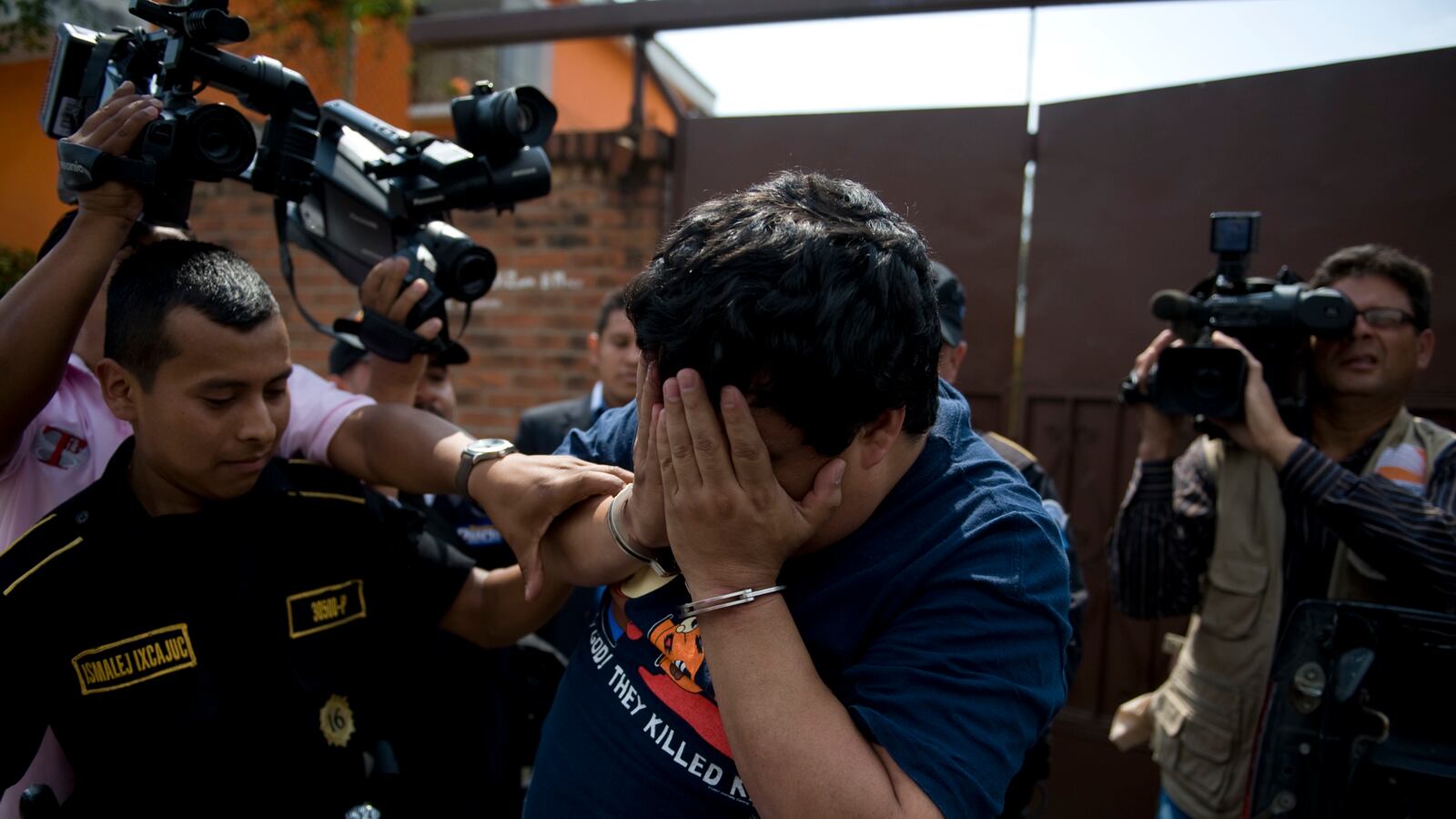 cheats/2012/06/09/190-arrested-in-child-porn-sting/child-porn-arrest-cheat_vjdom5