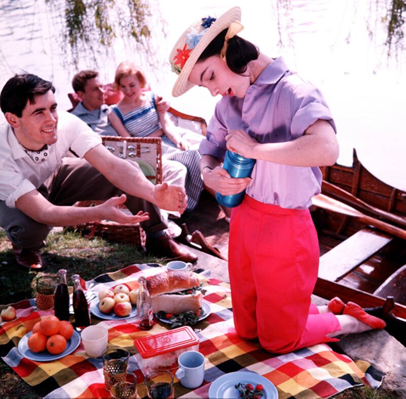 galleries/2011/07/03/picnic-fashion-through-the-years/picnic-fashion-1_z5f5ul