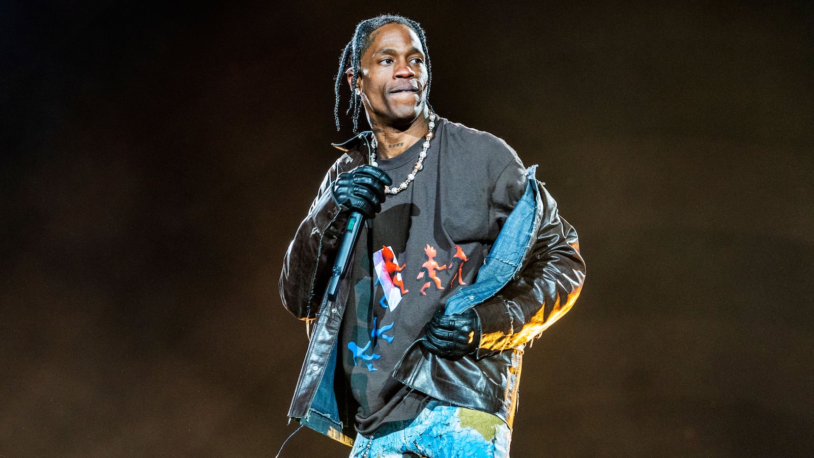 211111-travis-scott-hero_wzvqkl