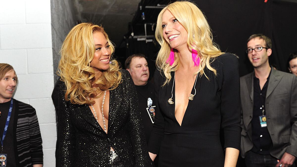 articles/2012/06/09/gwyneth-paltrow-should-apologize-for-her-careless-tweet/paltrow-beyonce-samuels_htau50