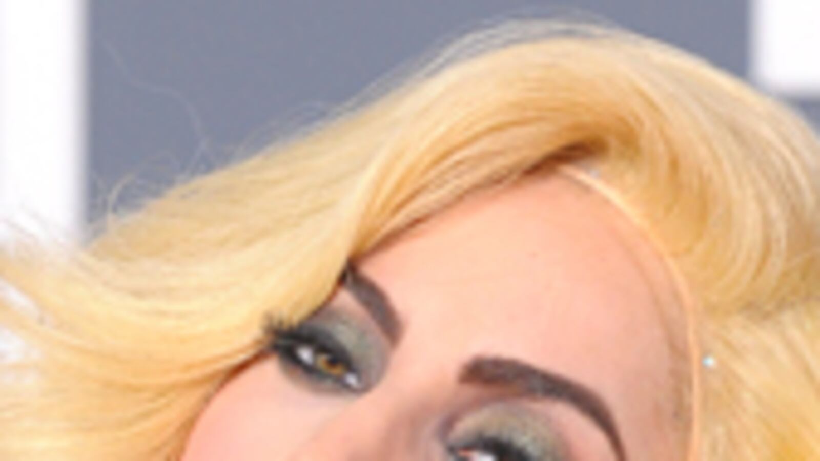 cheats/2011/01/13/gaga-to-earn-100m-in-2011/lady-gaga-2_qn1dcc