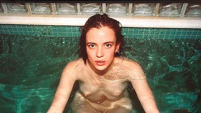 articles/2009/07/30/the-female-gaze/female-gaze---gallery-launch_duuvms