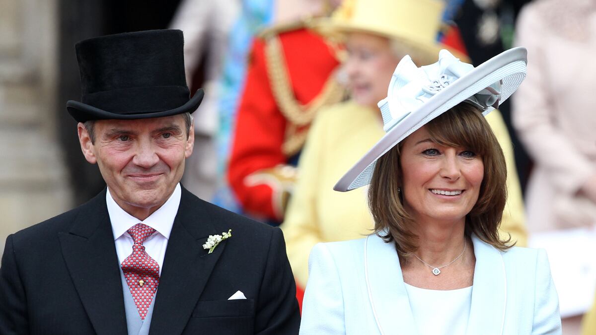 articles/2014/08/25/carole-middleton-s-cousin-says-kate-s-mom-is-now-grander-than-the-queen/party-pieces_cdvp3s