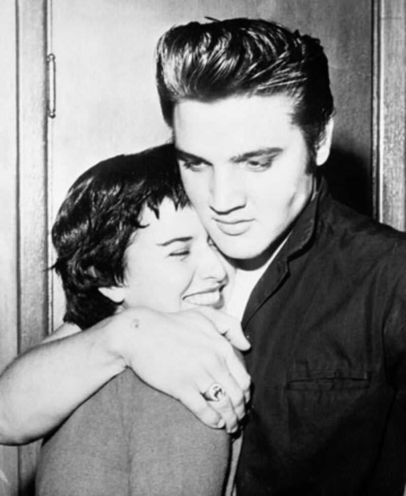 galleries/2010/01/07/the-women-who-loved-elvis/elvis-ladies---june-juanico_htu2ms