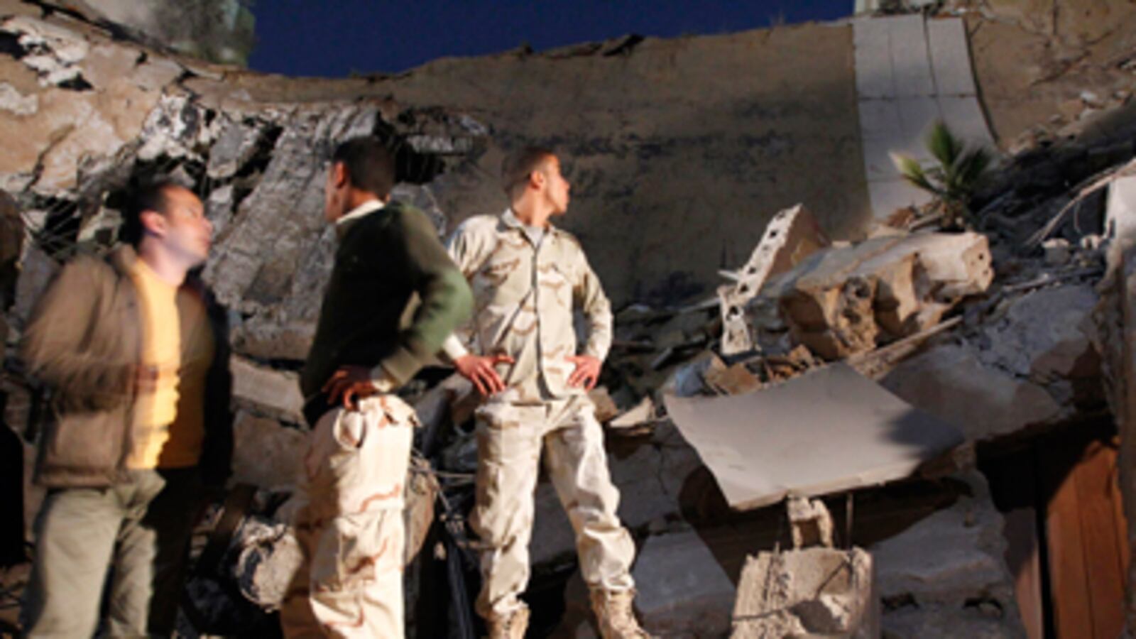 cheats/2011/04/25/nato-airstrikes-destroy-gaddafis-home-in-tripoli/beinart-forces-crush-gaddafi-compound_jgbgmo