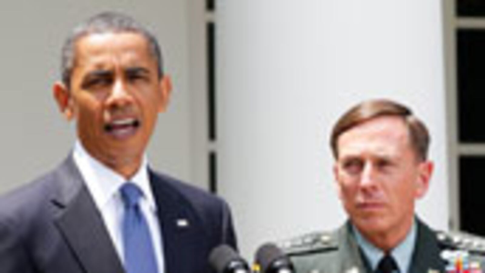 articles/2010/06/23/david-petraeus-news-how-obama-took-a-rival-out-of-the-2012-running/varadarajan-obama-petraeus_109176_clkkan
